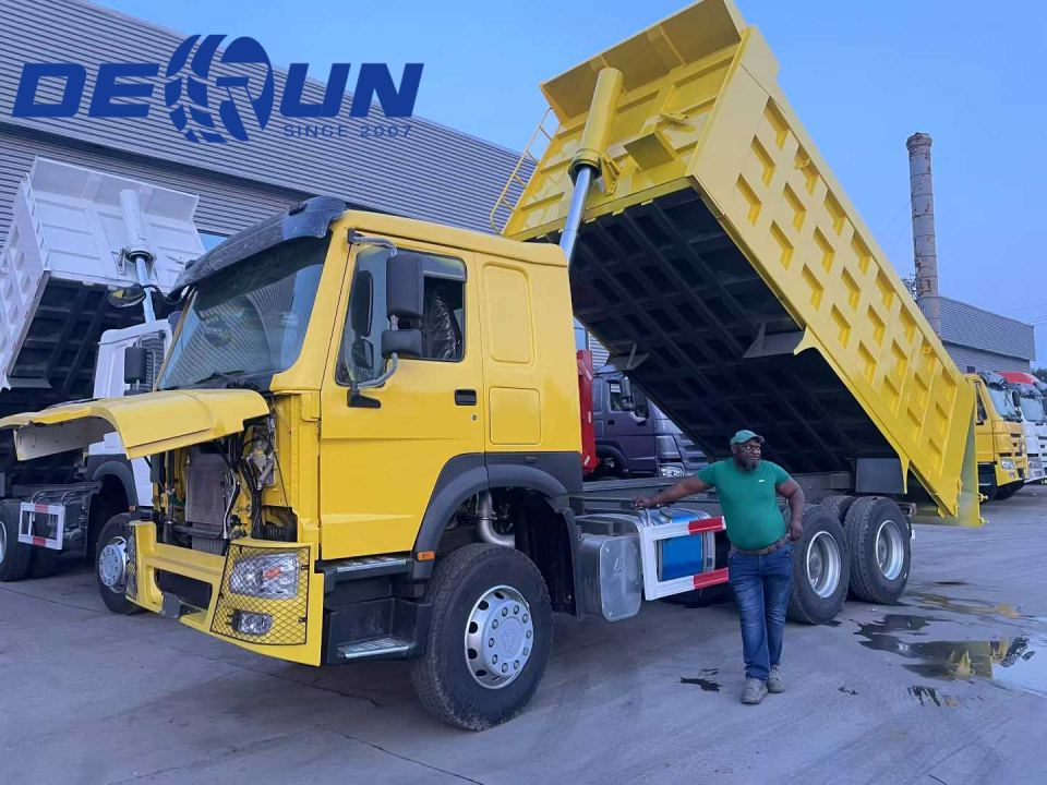 Khách hàng của Gabon đã đến thăm nhà máy Sinotruk