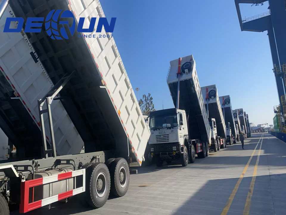 Xe tải tự đổ Sinotruk Howo 10 đã cập cảng và sẵn sàng hoạt động Xe tải tự đổ Sinotruk Howo 10 đã cập cảng và sẵn sàng hoạt động