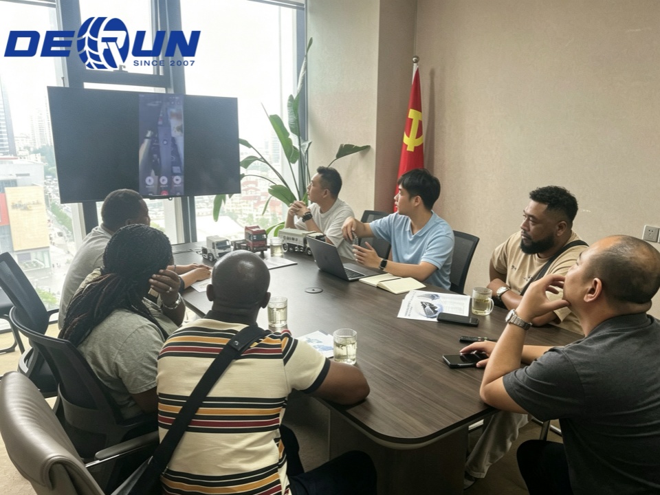 Derun Auto Ghana đảm bảo đơn đặt hàng lớn: 25 chiếc xe tải tự đổ TX 6x4 Derun Auto Ghana đảm bảo đơn đặt hàng lớn: 25 chiếc xe tải tự đổ TX 6x4